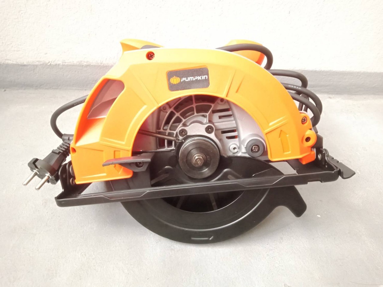 เครื่องเลื่อยวงเดือน 7" พัมคิน 1450w J-C5852