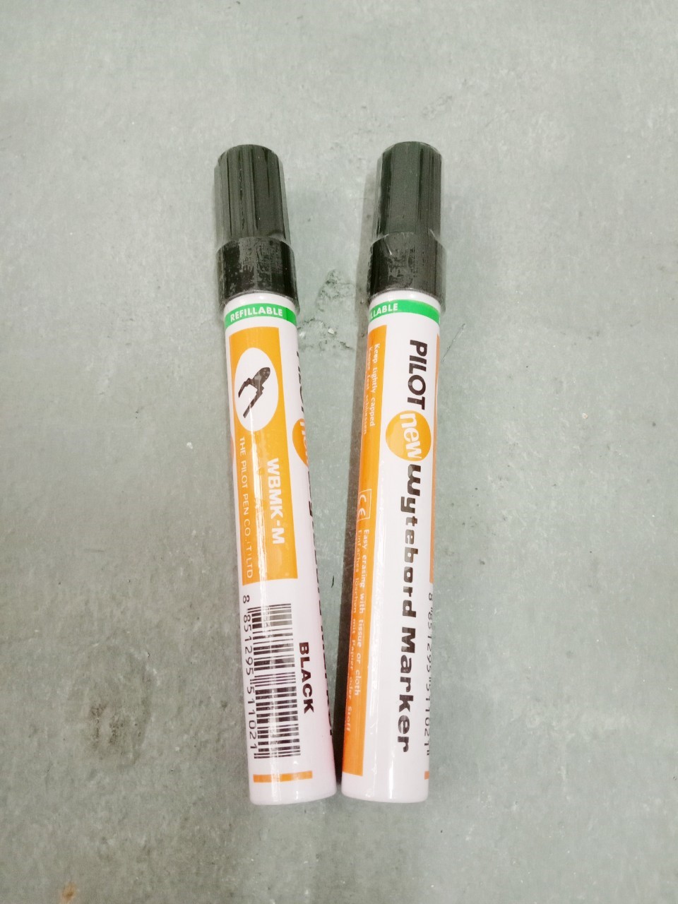 ปากกาไวท์บอร์ด สีดำ