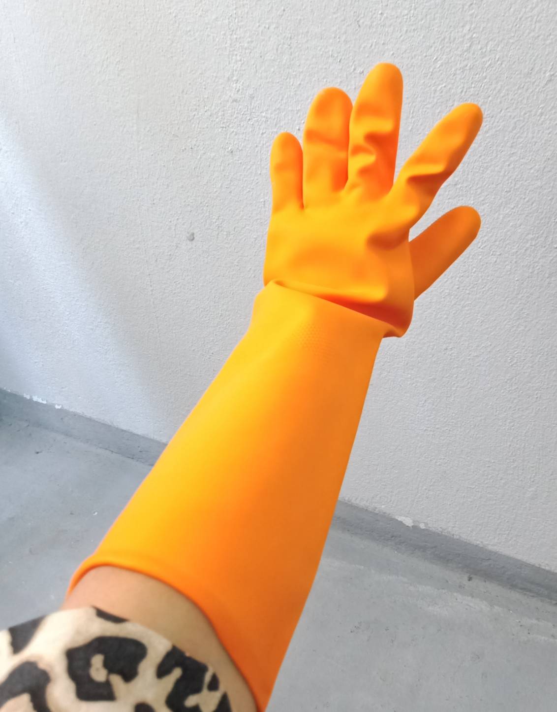 ถุงมือยาง ส้ม รุ่นยาว 16 ถุงมือยาง ส้ม รุ่นยาว 16