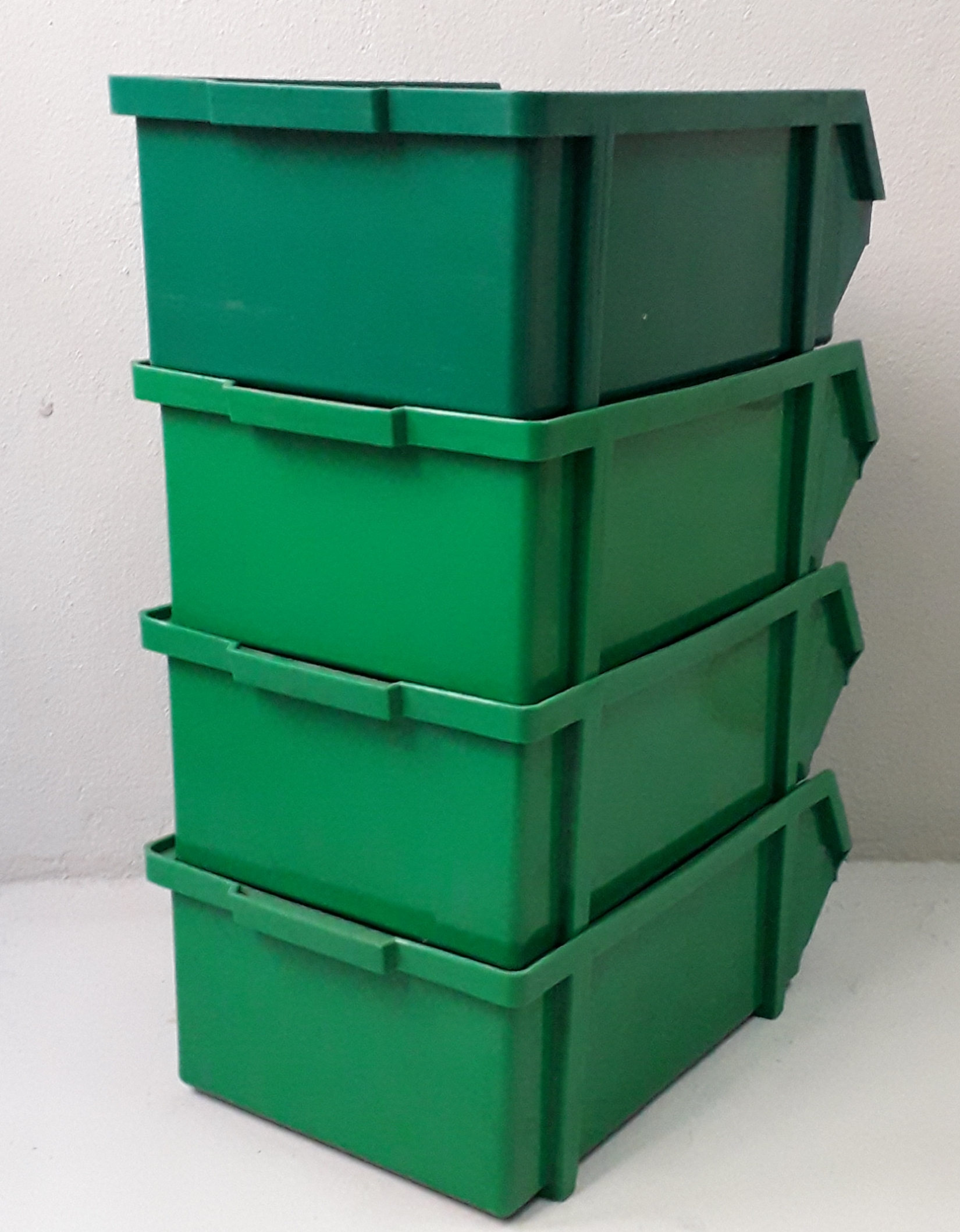 ชั้นกล่องพลาสติก สีเขียว